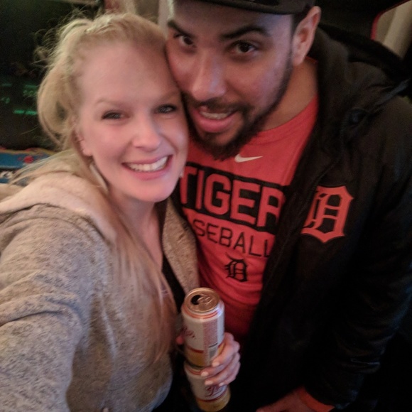 Meet Your Posher: Michelle - Picture 7 of 8